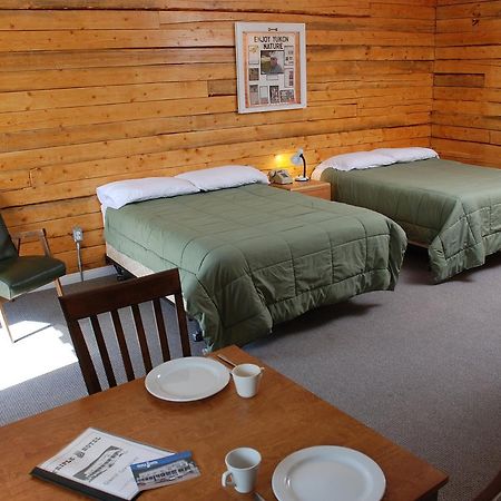 Triple J Hotel Dawson City Buitenkant foto
