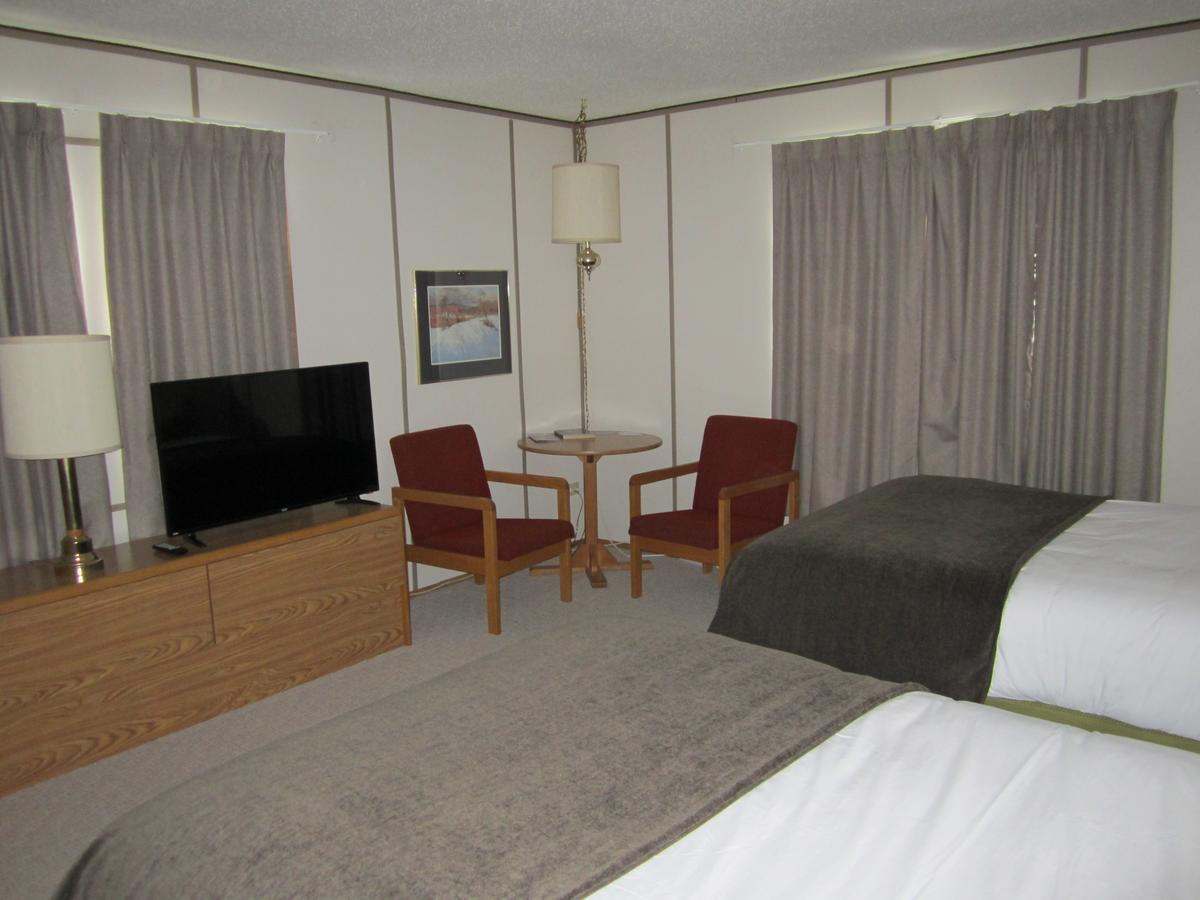 Triple J Hotel Dawson City Buitenkant foto