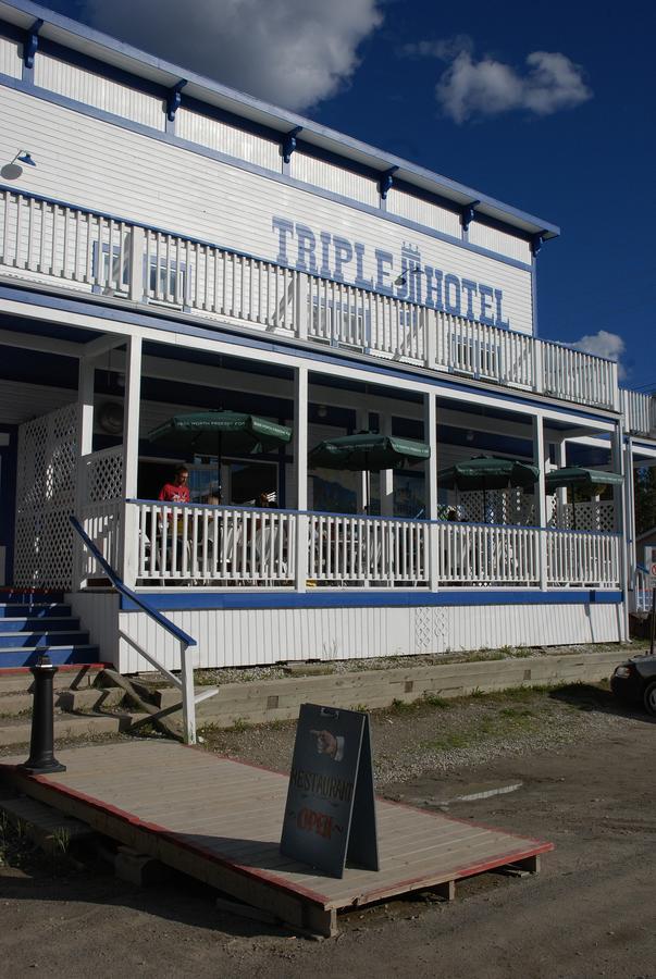 Triple J Hotel Dawson City Buitenkant foto