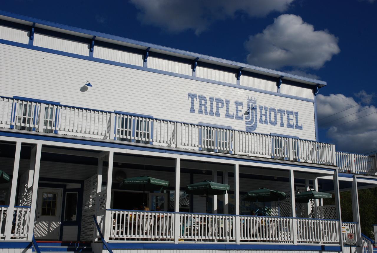 Triple J Hotel Dawson City Buitenkant foto