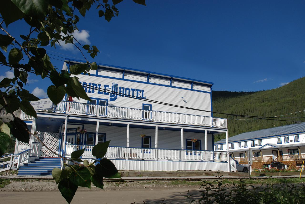 Triple J Hotel Dawson City Buitenkant foto