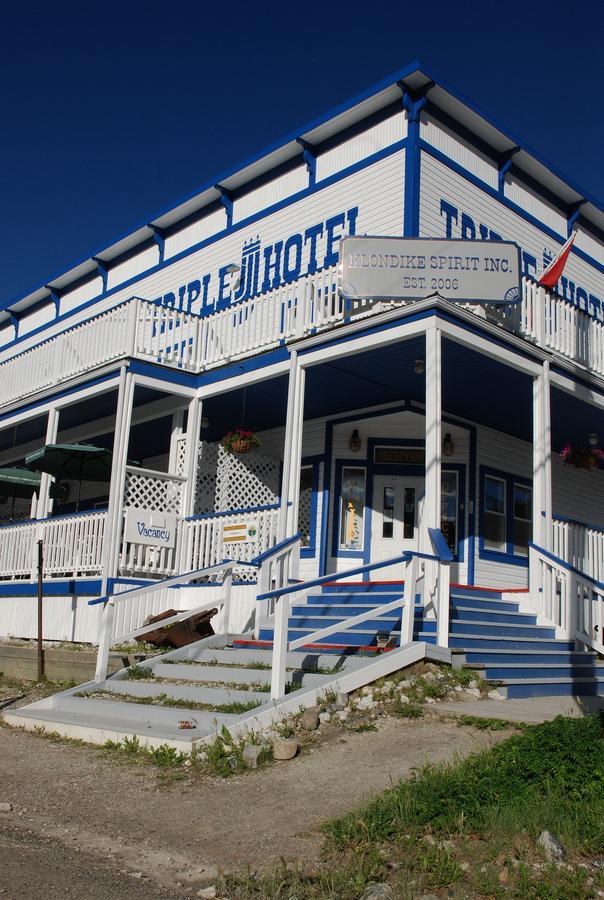 Triple J Hotel Dawson City Buitenkant foto