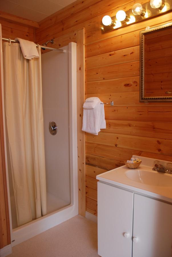 Triple J Hotel Dawson City Buitenkant foto