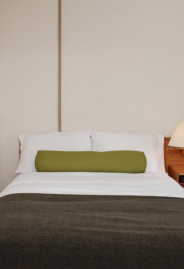 Triple J Hotel Dawson City Buitenkant foto