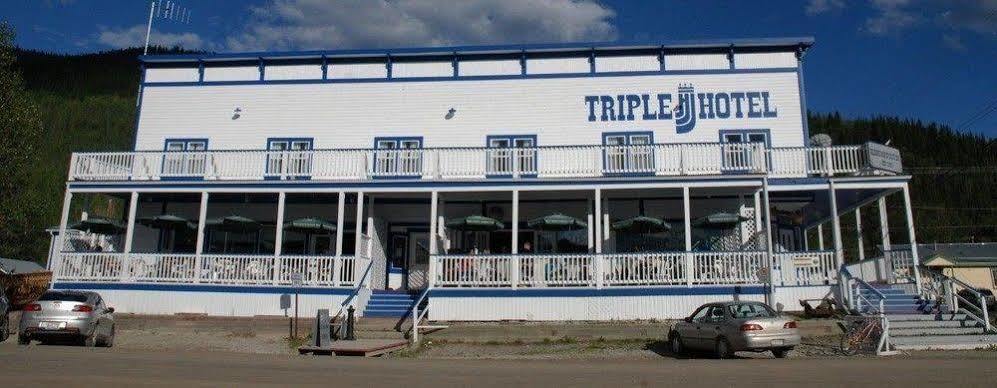 Triple J Hotel Dawson City Buitenkant foto